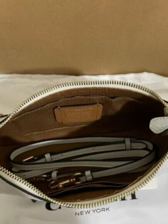 📮📮📮NWT coach Teri Shoulder Bag In Signature Canvas CA548 - Picture 6 of 6